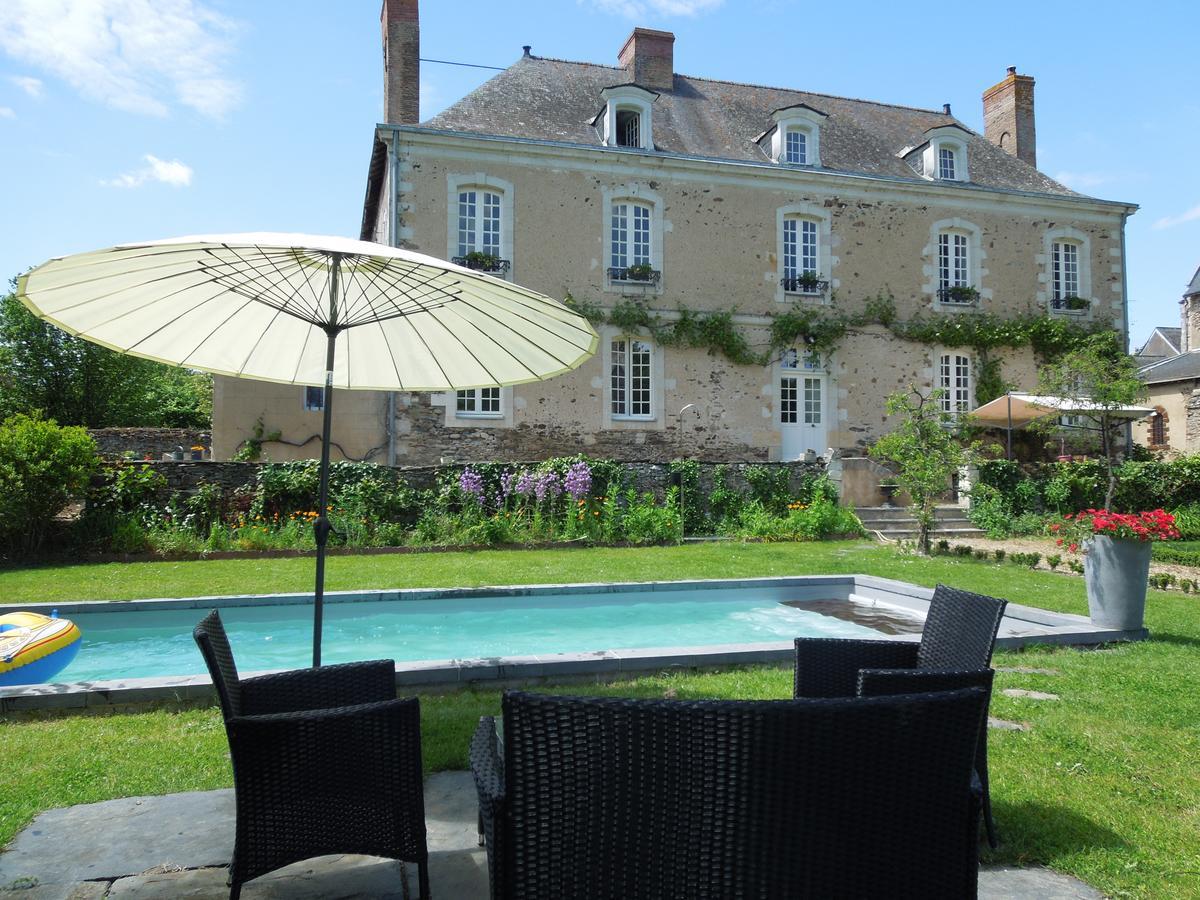 Le Presbytere Du Vigneau Menil Exterior photo